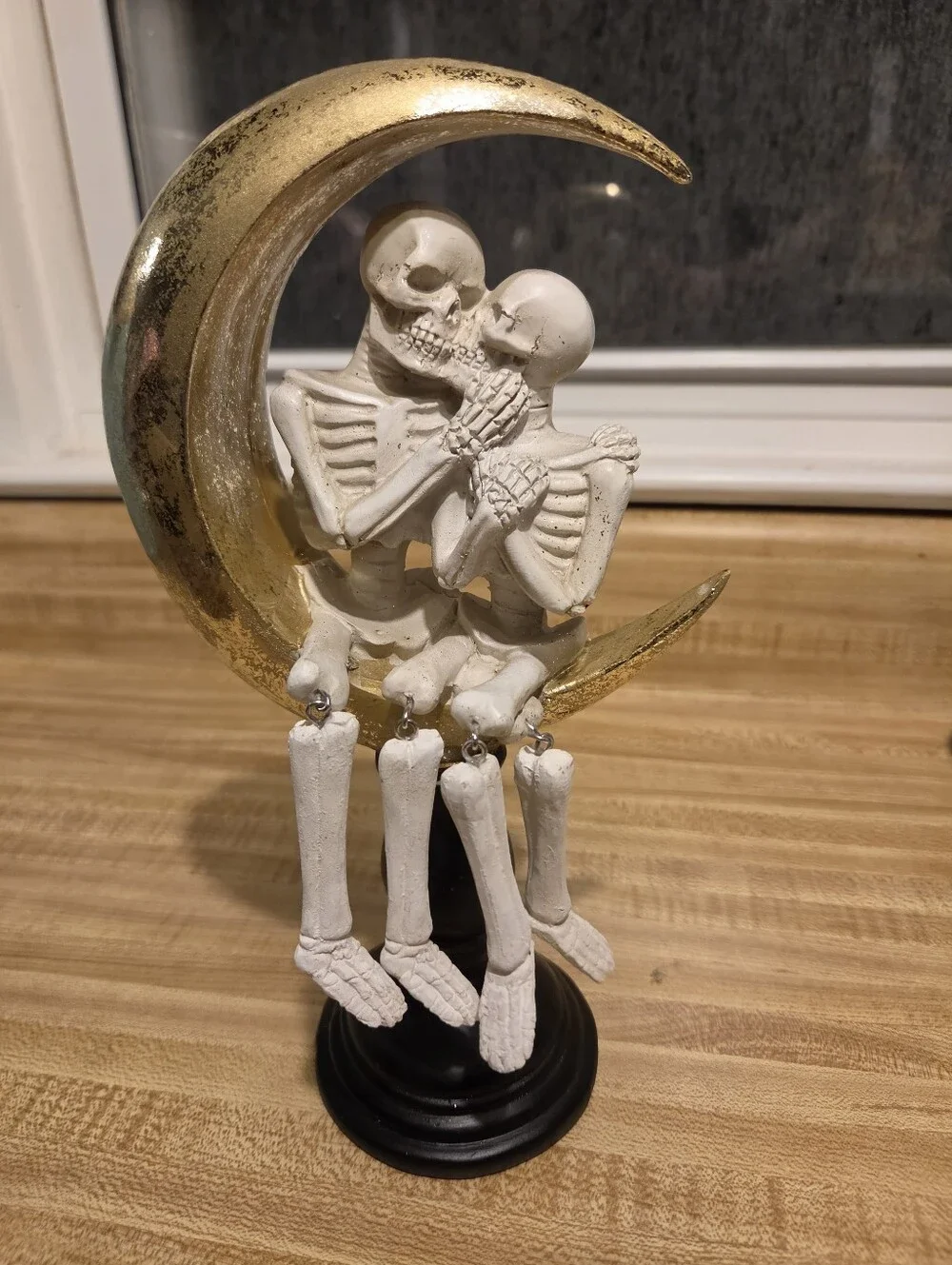 Ceramic Halloween Couple W/Dangle Legs NWT Decor